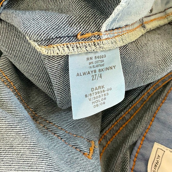 Women’s Gap Jeans - Picture 6 of 7